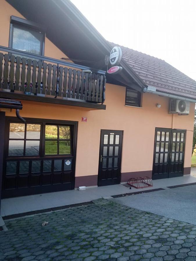 Bed&Breakfast Zilje Vinica Esterno foto